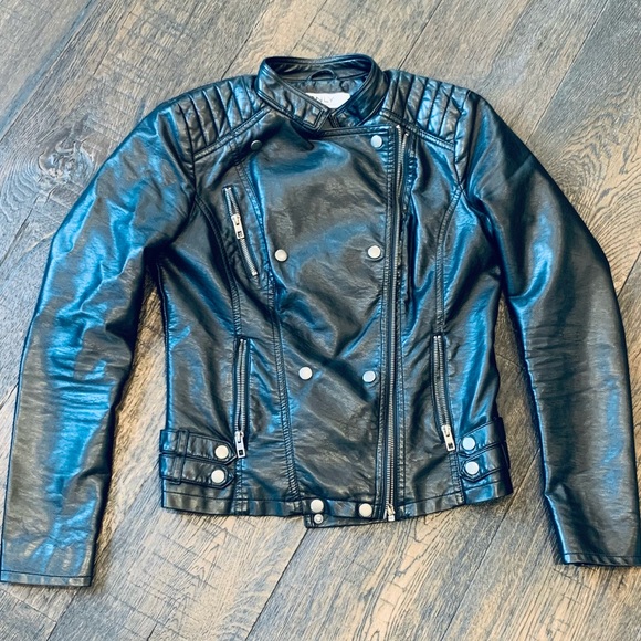 🛍 2/$25 ONLY Vegan Leather Moto Jacket - Picture 4 of 14